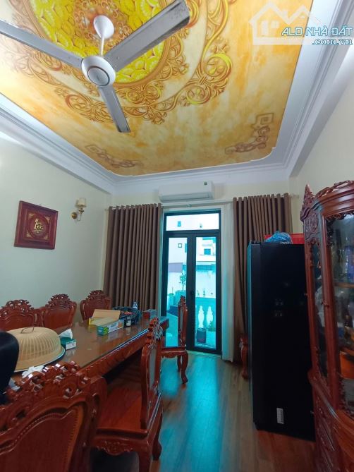 DỊCH VỤ DƯƠNG NỘI 7 TẦNG THANG MÁY - HÀNG HIẾM KHU VỰC - 1