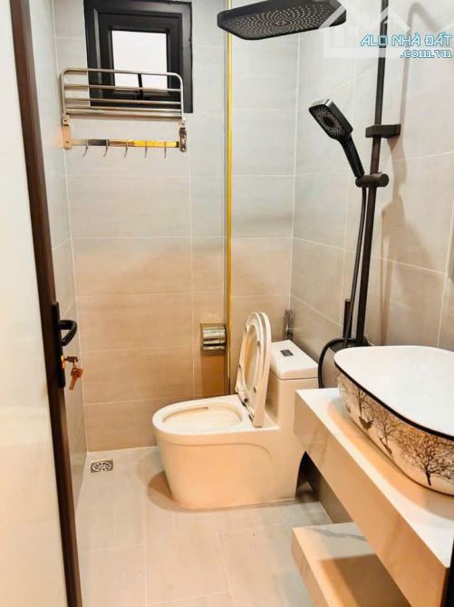 Bán nhà phố Ngô Gia Tự Long Biên nhà đẹp chủ cần bán nhanh. - 1