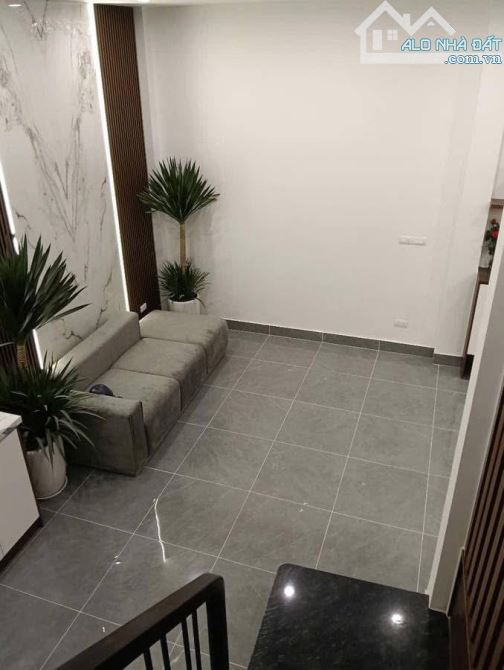Bán nhà đẹp ở luôn tại Lạc Long Quân, ngõ thông 70m ra phố, 15m ra ô tô, 48m2, 5T, 10.3 tỷ - 1