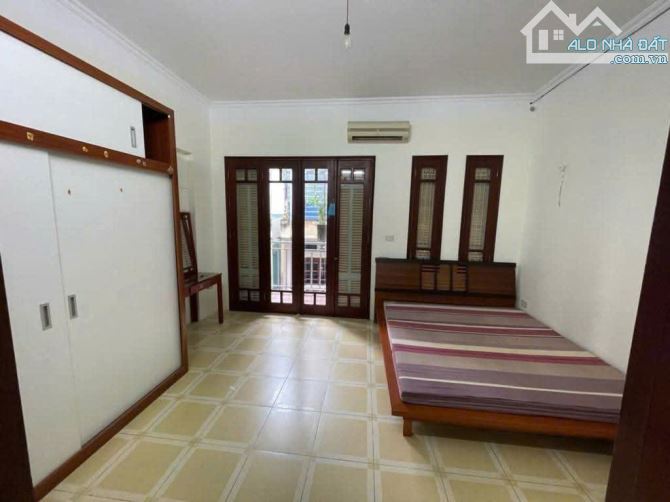BÁN NHÀ PHỐ MINH KHAI - DT RỘNG 60m2 - MT 4.5m - GIÁ 120TR/m2 - 1