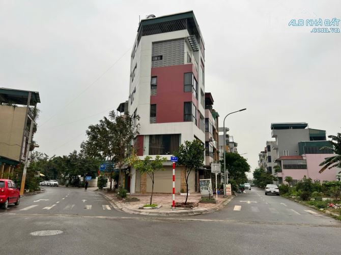 Bán nhà phố Nguyễn Thời Trung, DT 76m2 x MT rộng thênh thang, vỉa hè đá bóng, dòng tiền - 1