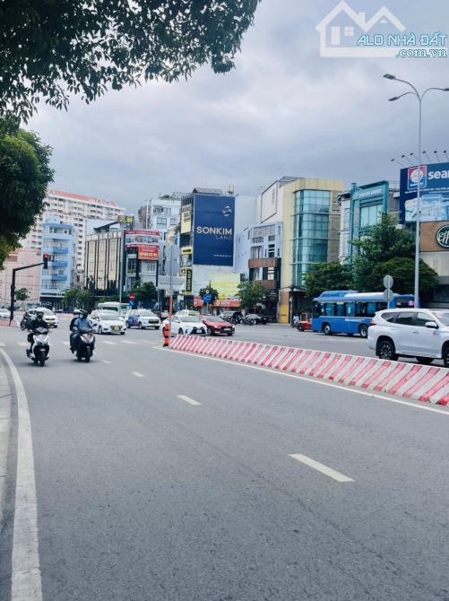 Bán nhà mặt tiền đường Nguyễn Hữu Cảnh 4x15 kết cấu 5 tầng,có thang máy,giá chỉ 26 tỷ - 1