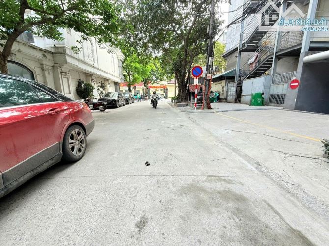 Bán toà nhà mặt phố Hồ Đắc Di, quận Đống Đa 255m2, 9 tầng, MT 32m, 140 tỷ - 1