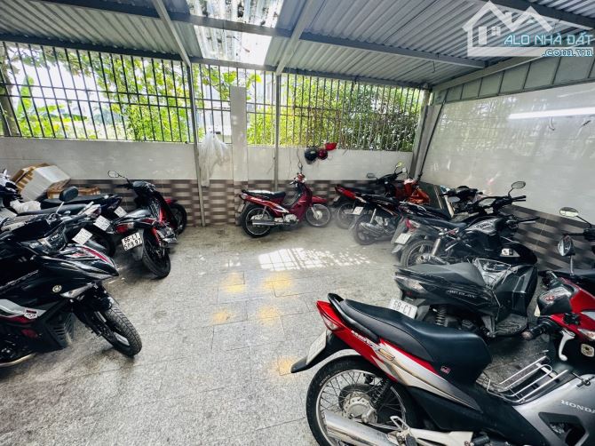 Bán căn hộ dịch vụ mặt tiền phường trường thọ - 320m2 - 4 tầng - giá 39 tỷ - 1