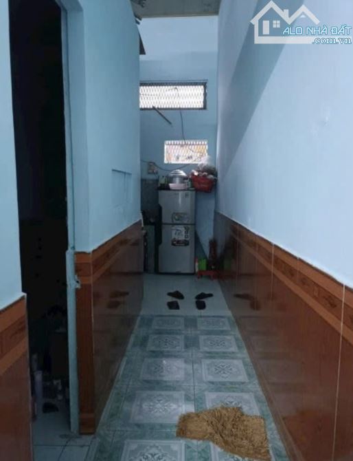 Nhà cấp 4 Đinh Thị Hoà . Diện tích 43m . Giá : 2tỷ9 thương lượng - 1