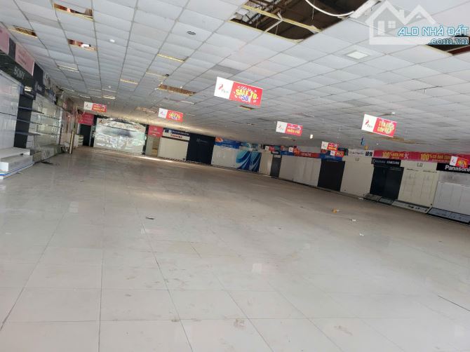 Cho thuê showroom, mặt bằng kinh doanh tại Hà Đông - HN: - 1