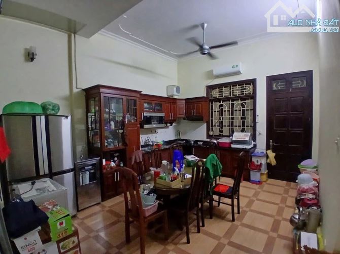 Bán nhà Mặt phố Đốc Ngữ, gần ngã 3 giao Văn Cao - Quần Ngựa 65m2, 5 tầng, nhỉnh 19 tỷ - 1