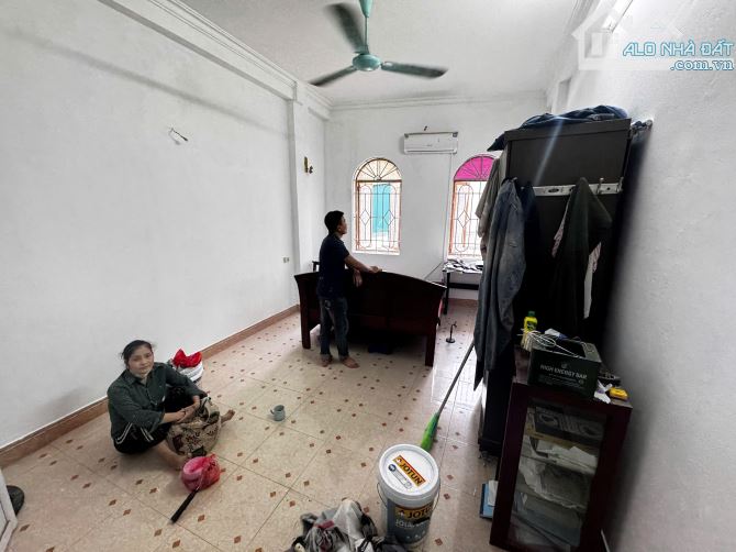 Bán nhà riêng tại Đường Giáp Bát, Phường Giáp Bát, Hoàng Mai, Hà Nội, 4,9 tỷ, 28m2 - 1