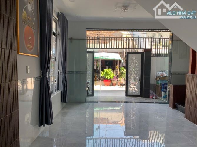 Nhà 3 Tầng 2 mặt tiền hẻm oto Ngô Đến Nha Trang. Giá 5 tỷ 2 - 1