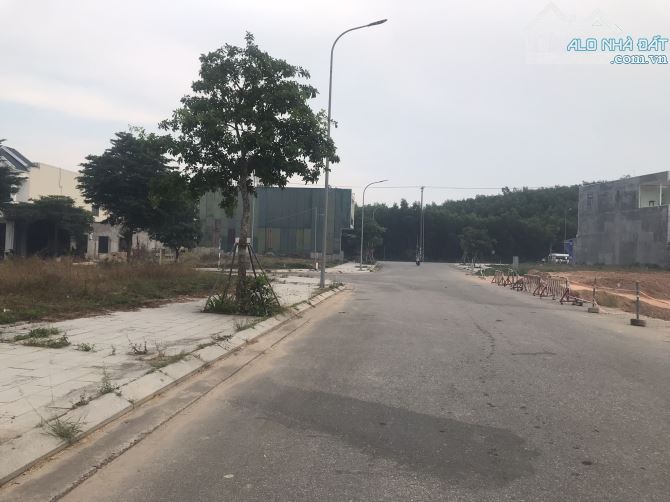 LÔ ĐÔI TRỤC 20.5m CẮT VÕ NGUYÊN GIÁP KHU 577 PHƯỜNG TRƯƠNG QUANG TRỌNG TP QUẢNG NGÃI - 1