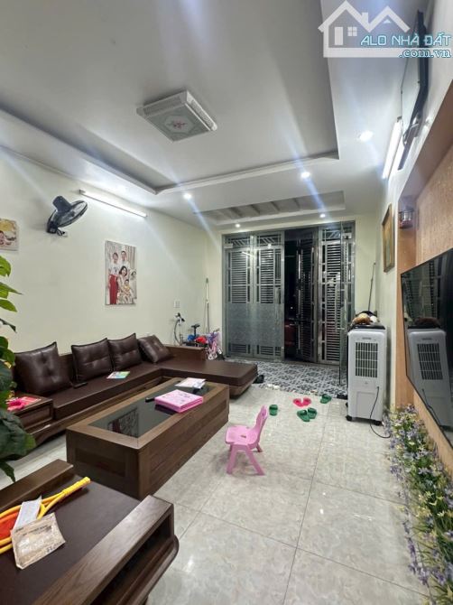 Bán nhà 3 tầng ngõ oto đỗ cửa tại Quang Đàm, Sở Dầu, Hồng Bàng - 1