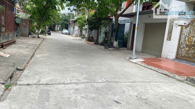 Chỉ 4,05 tỷ 90m2 đất phân lô siêu đẹp An Trang, An Đồng đường 6m - 1
