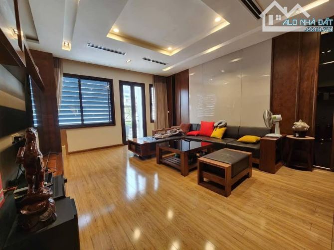 Bán nhà mặt phố, ô chờ thang máy Đặng Thùy Trâm, Cầu Giấy 71m 6 tầng MT 5m 29 tỷ - 1