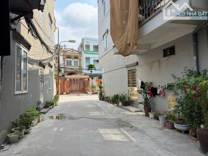 LÔ DUY NHẤT  80 m2 đường 4m ôtô đỗ giữa trung tâm phường Sở Dầu, Quận Hồng Bàng, - 1