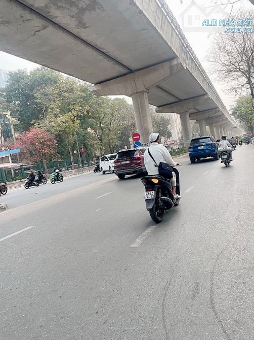 Bán nhà Xuân Thuỷ, 60m2, phân lô, ôtô tránh ,KD sầm uất,2 thoáng, view thoáng vĩnh, 20T - 1