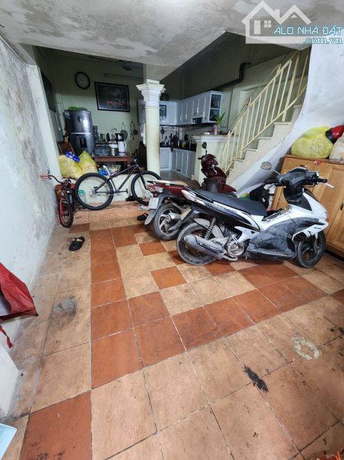 Bán nhà phố Nguyễn Chính - Hoàng Mai, DT 35m x 4 tầng. Ô tô tránh, vài bước ra mặt phố - 1