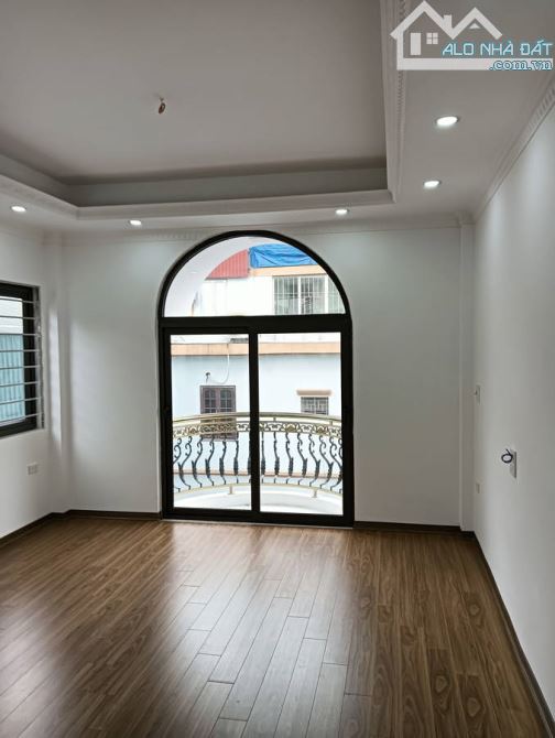 BÁN NHÀ LÔ GÓC SIÊU ĐẸP – TƯ ĐÌNH, LONG BIÊN – 6 TẦNG THANG MÁY – NGÕ Ô TÔ THÔNG – KD - 1
