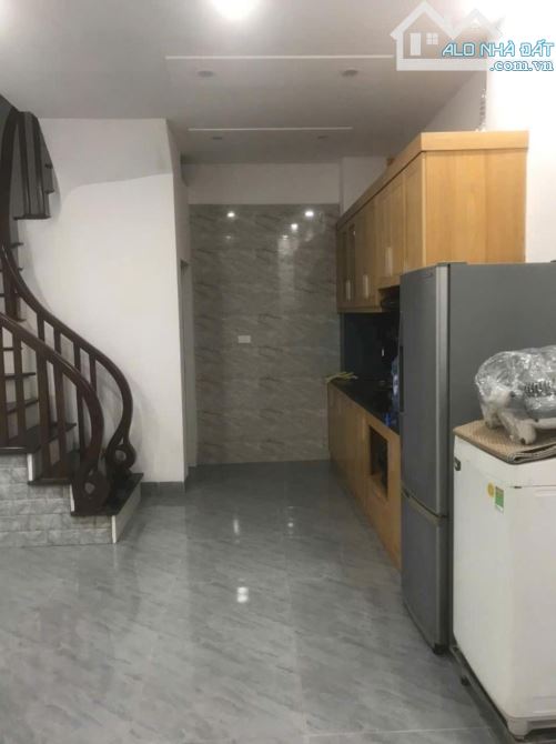 NHÀ NGUYỄN KHUYẾN - VĂN QUÁN - DT 35m2 - MT 4M - XÂY MỚI 5 TẦNG FULL ĐỒ - 10M RA KĐT VĂN Q - 1