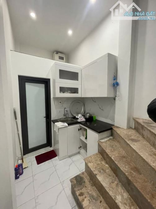 Cho thuê nhà ngõ 295 Bạch Mai Hai Bà Trưng 30/50m x 3 tầng, giá 12tr/tháng - 1