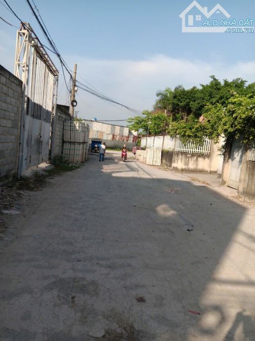 Bán đất, xưởng 2000m2 , hẻm 12m Bình Thành, gần đường A8, 30x75, - 1