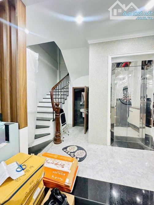 BÁN NHÀ Ngõ 16 Hoàng Cầu, Đống Đa, Nói không với Quy hoạch DT 50m, 7 Tầng , MT 4,1m, 🧧G.i - 1