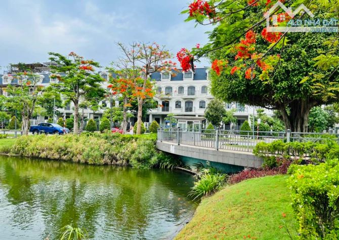 Chủ cần bán nhà mặt tiền đường D khu Lakeview City, quận 2 - 1