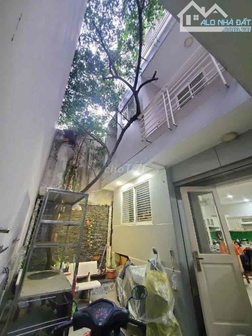 BIỆT THỰ SÂN VƯỜN MINI 4 TẦNG - CÁCH MẶT TIỀN 30M - 1