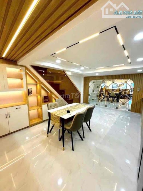 HẺM Ô TÔ VÀO NHÀ - MỚI Ở NGAY - CÓ PHÒNG DƯỚI TRỆT - DÂN TRÍ CỰC VIP - CHỈ 7T - 1
