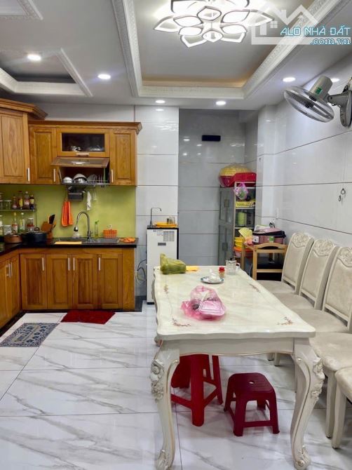 Bán nhà HXT đường lê văn quới, P BTĐA, quận Bình Tân Dt 71m2(4x18)x4 tầng Giá 7.65 TỶ - 1