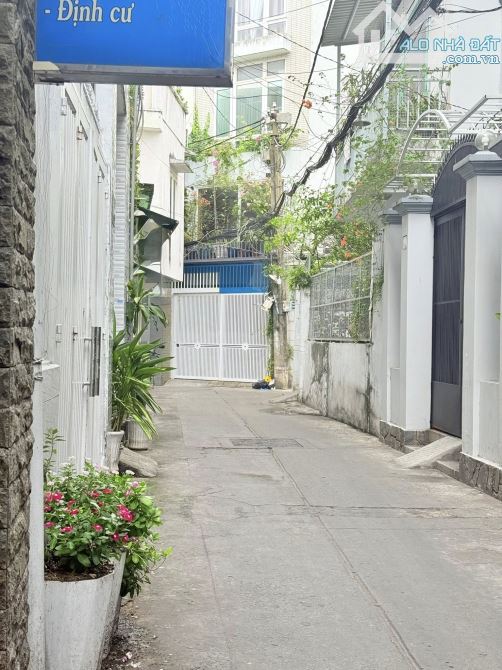 Quận 3 - Lê Văn Sỹ (ngay chợ Nguyễn Văn Trỗi) - ngang 4.8 sâu 10 – vị trí đỉnh, nhìn mê - 1
