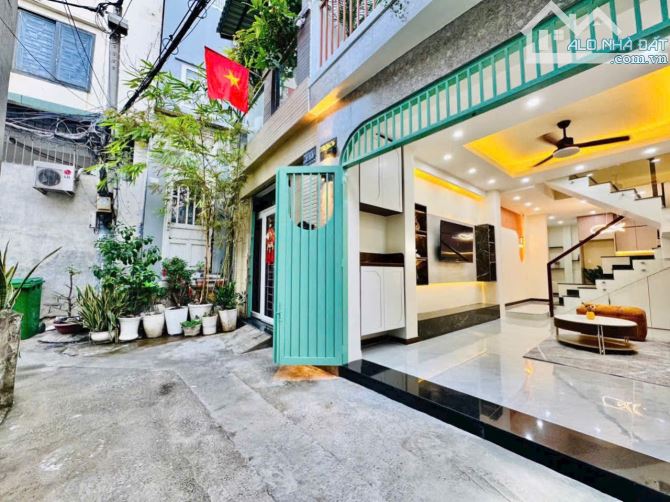 Bán nhà mới 💯 - 3 lầu- 4mx10,5m -Xô Viết Nghệ Tĩnh - Ung Văn Khiêm - 1