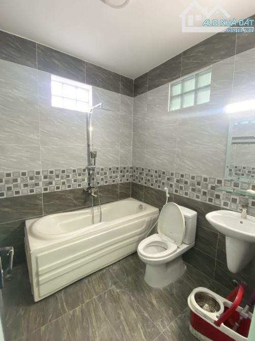 Bán Nhà Mặt Tiền Lý Tế Xuyên – Căn Hộ Dịch Vụ Cao Cấp – 11 Tỷ - 1
