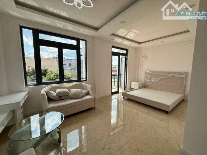 Chị Gái Gửi Bán Villa Mới Đường Mê Linh Đà Lạt 134m2 Ngang Hơn 6m Cực Có Gu Đường ÔTô 6m - 1