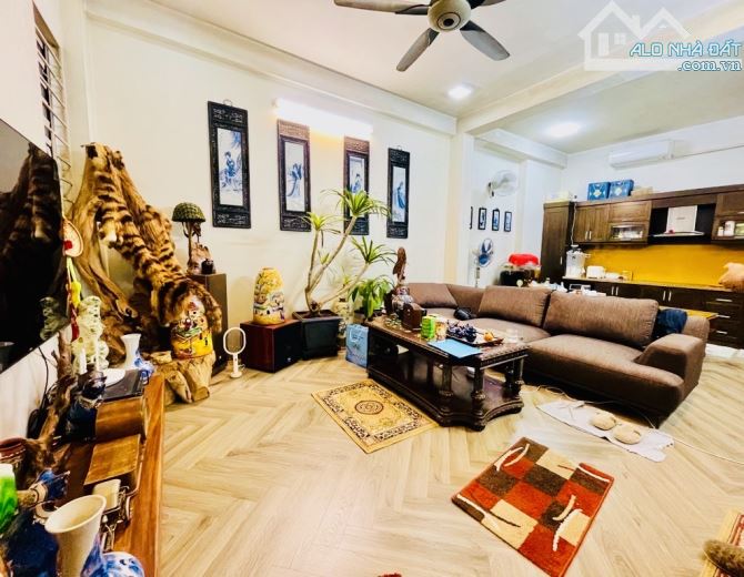 Bán Nhà Đẹp Phố Vip Hồng Tiến 💥💥💥 Mt Khủng 7m - Ô Tô Đỗ Cổng - 1