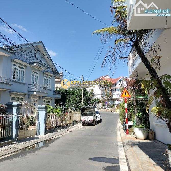 Nhà KQH Phan Đình Phùng trung tâm Đà Lạt P2 63m2 ngang 4,2m 4 tầng hoàn công - 1