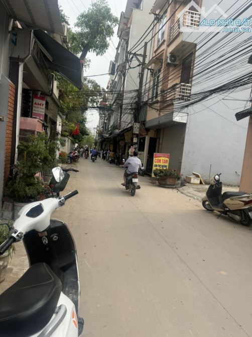 - Bán nhà ỷ La, Dương nội ô tô tránh kinh doanh đỉnh 33m giá 7,85tỷ quá rẻ. - 1