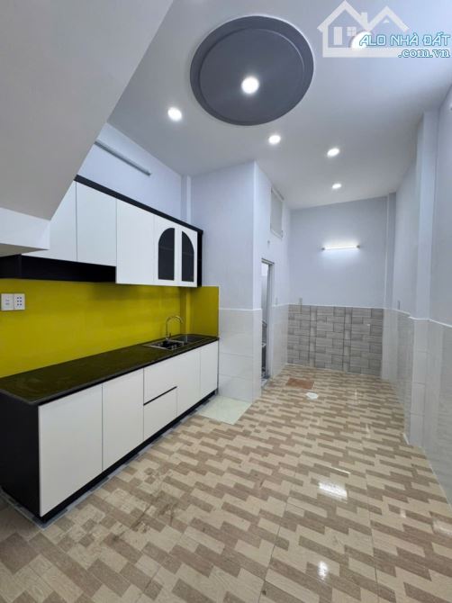 Bán nhà HXH đường T8, gần Lê Trọng Tấn, Tây Thạnh Tân Phú, 2 tầng đẹp, 3x10, chỉ hơn 3 tỷ - 1