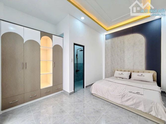 🏡 VỊ TRÍ ĐỘC TÔN - GIA ĐÌNH TRÍ THỨC - NGUYỄN CÔNG HOAN - 67M² - 4 TẦNG - 1