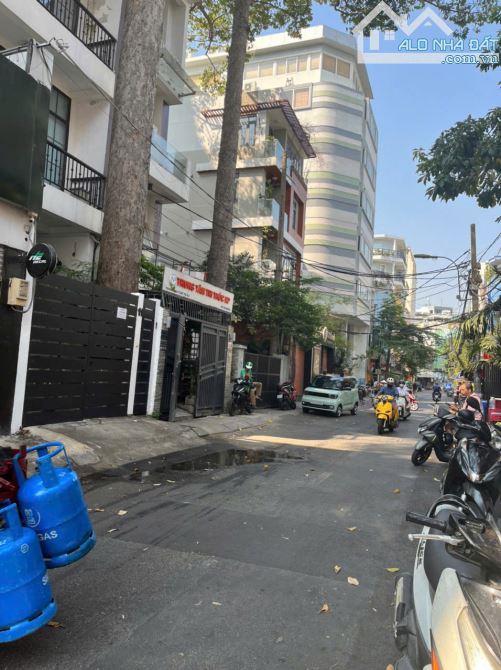 NHÀ CẤP 4 MẶT TIỀN KINH DOANH SẦM UẤT ( 11 X 20M ) NỞ HẬU GIÁ SIÊU RẺ . - 1