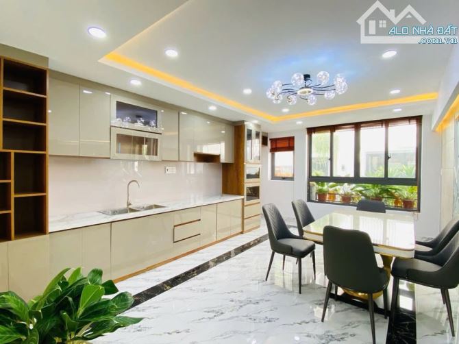 🏡 VỊ TRÍ HIẾM CÓ - HÀNG XÓM DOANH NHÂN - ÂU CƠ - 68M² - 1 TRỆT 2 LẦU 1 SÂN THƯỢNG - 1