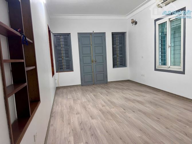 Chuyển nhương nhà ở 369 Minh Khai đối diện Times City 37m2x5t 3 mặt thoáng nhỉnh 6 tỷ - 1