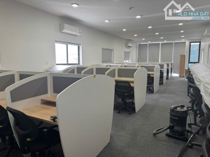 ► Toà nhà Văn Phòng MT Hải Phòng Thạch Thang, 138m2, ngang 6m, 7 tầng - 1