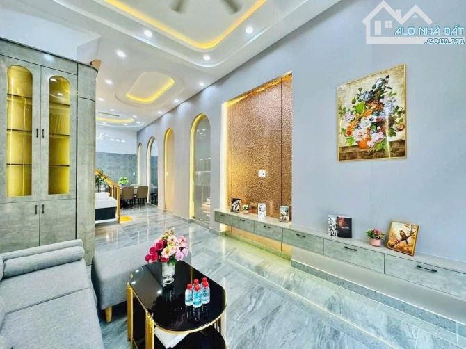 NHÀ PHONG CÁCH HIỆN ĐẠI-SANG TRỌNG 1 TRỆT 1 LẦU GIÁ 3 TỶ TẠI THỦ DẦU MỘT, BÌNH DƯƠNG - 1
