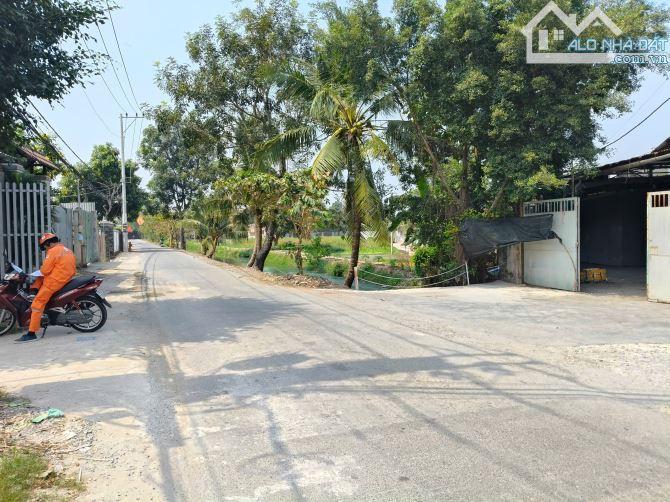 Kẹt Ngân Hàng  Cần Bán Đất Bình Chánh ,Xã Tân Qúy Tây Gía 4,67 tỷ rộng 1700m2, Sổ Hồng - 1