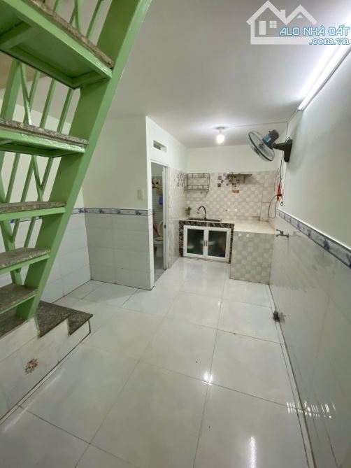 Bán nhà đường 100 Bình Thới, gần vòng xoay Lê Đại Hành, Q11, 3x7 - 3 tầng, chỉ hơn 3 tỷ - 1