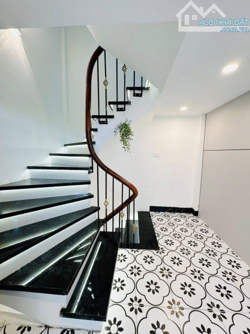 BÁN NHÀ TÔN ĐỨC THẮNG –ĐỐNG ĐA DT 30M2 5TẦNG GIÁ 6.15TỶ - 1