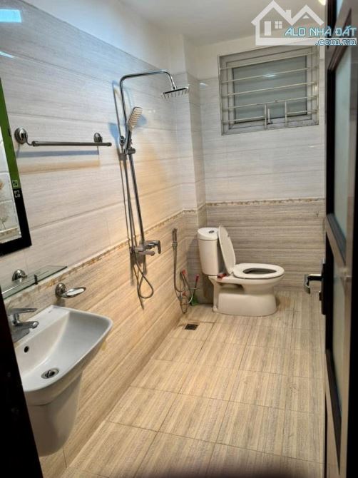 🔥 CĂN NHÀ “ẨN MÌNH” TRÊN PHỐ ĐƯỜNG LÁNG – KINH DOANH HÁI RA TIỀN – Ô TÔ TRÁNH – ĐÃ CÓ PHÉ - 1