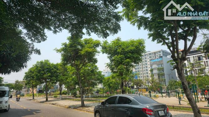 BÁN GẤP NHÀ ĐẸP 3 TẦNG KHUÊ MỸ ĐÔNG 14 - 106M2 - VIEW CÔNG VIÊN - DÒNG TIỀN 20TR/THÁNG - 1
