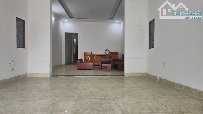 NHÀ MẶT TIỀN SÁT BIỂN NGUYỄN TẤT THÀNH - 1
