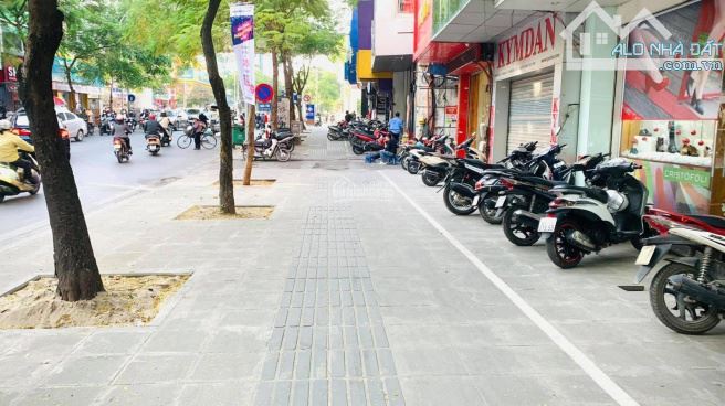 Bán Nhà 3 Tầng Cũ Mặt Phố Huế- Hai Bà Trưng. 185m2-MT:6,5m. Pháp lý sạch - 1